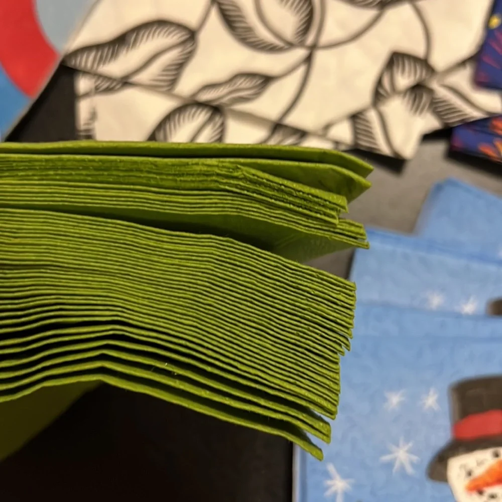 💝 10/$10 💝 83 Assorted Colorful Napkins